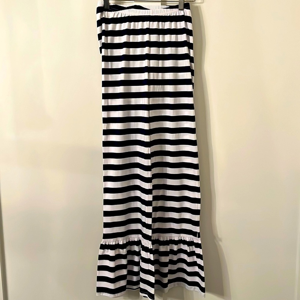 XS navy and white striped pants with ruffle at bottom
